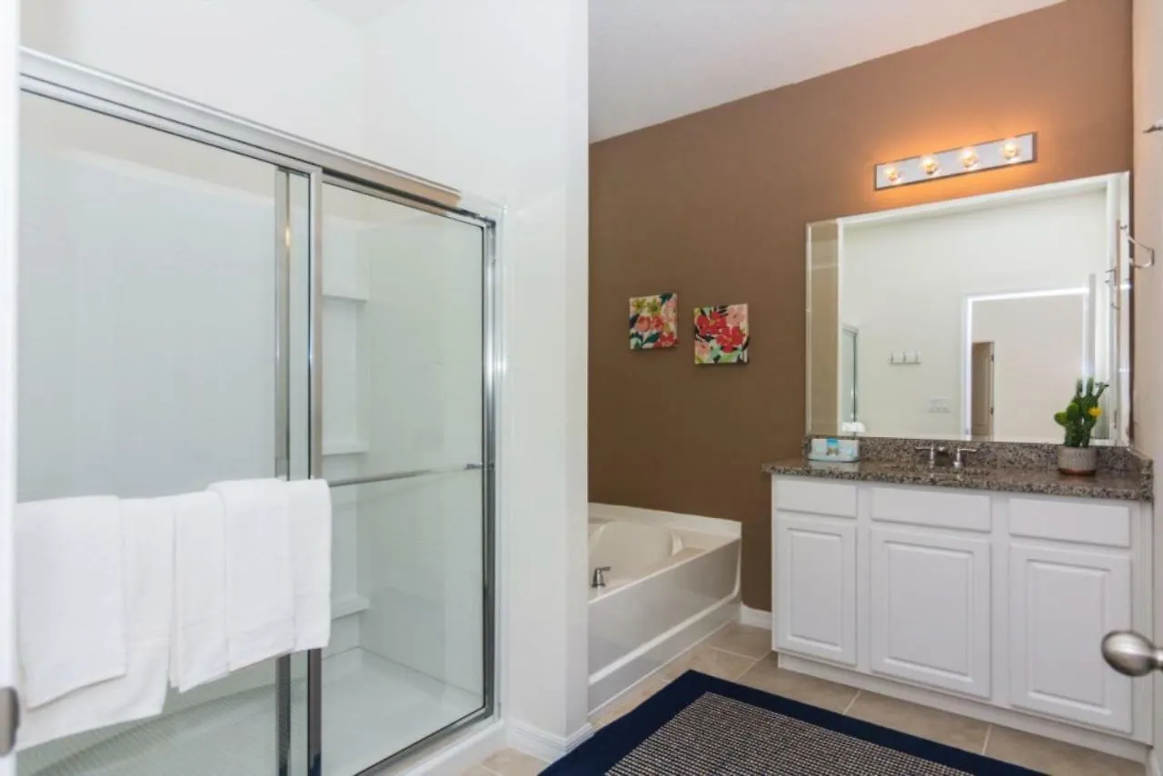 Fabulous Vacation Home With Private Pool St6074 Davenport
