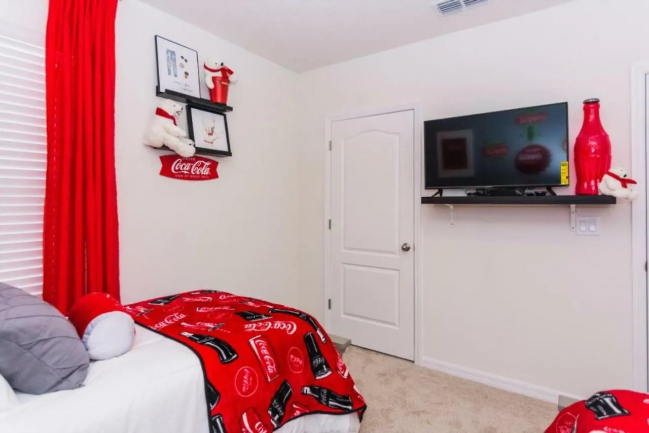 Fabulous Vacation Home With Private Pool St6074 Davenport